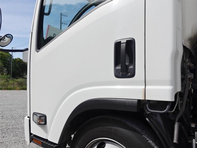 Isuzu ELF 2014